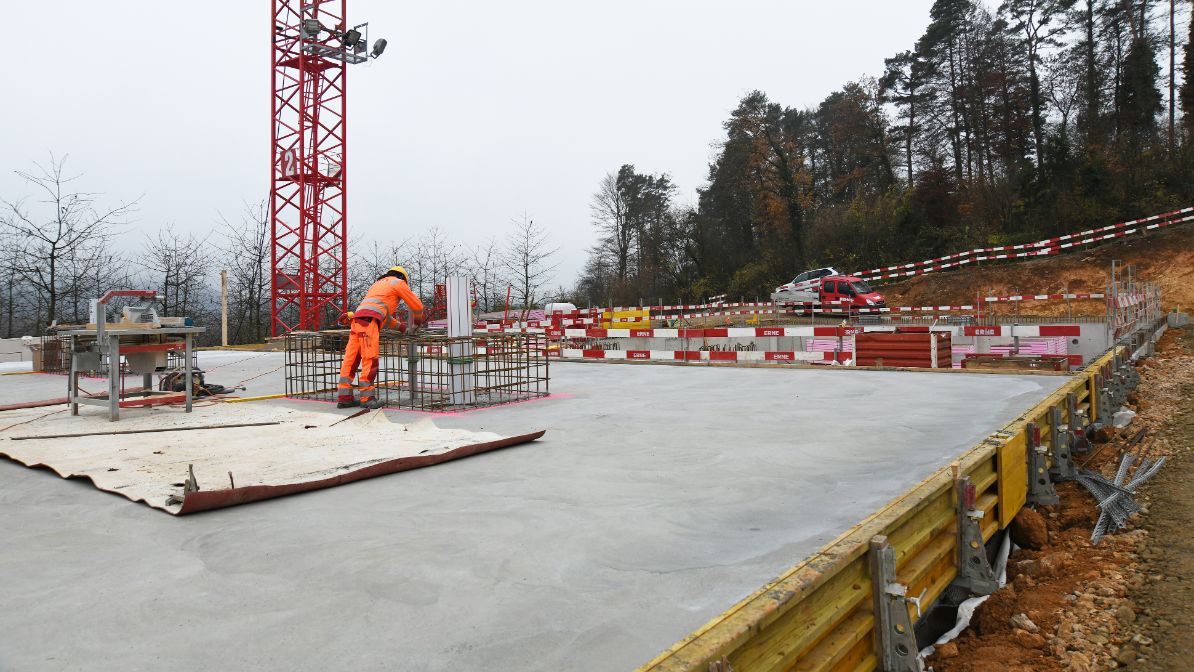 Übergangsbauwerk Süd: Kabelausführung zum Abspannportal