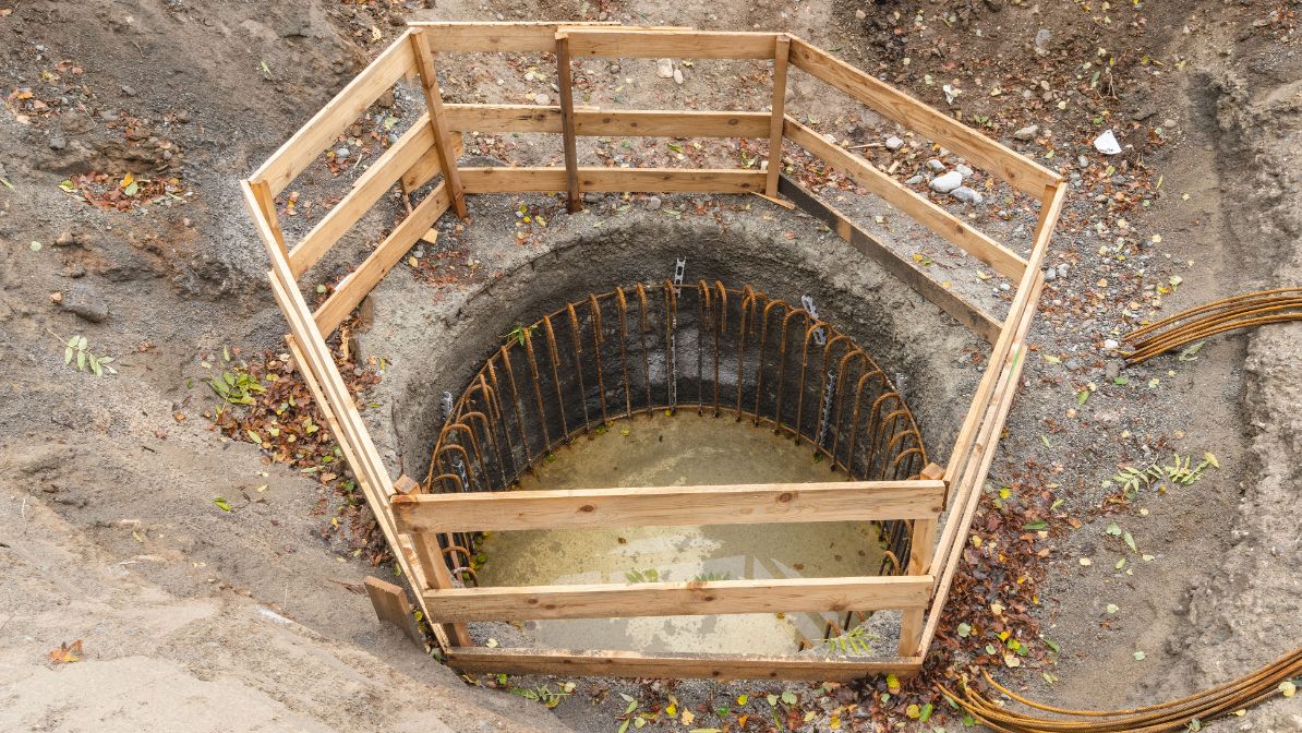 1ère étape de construction d’un pied du pylône 165 à Chippis, le 31 octobre 2018