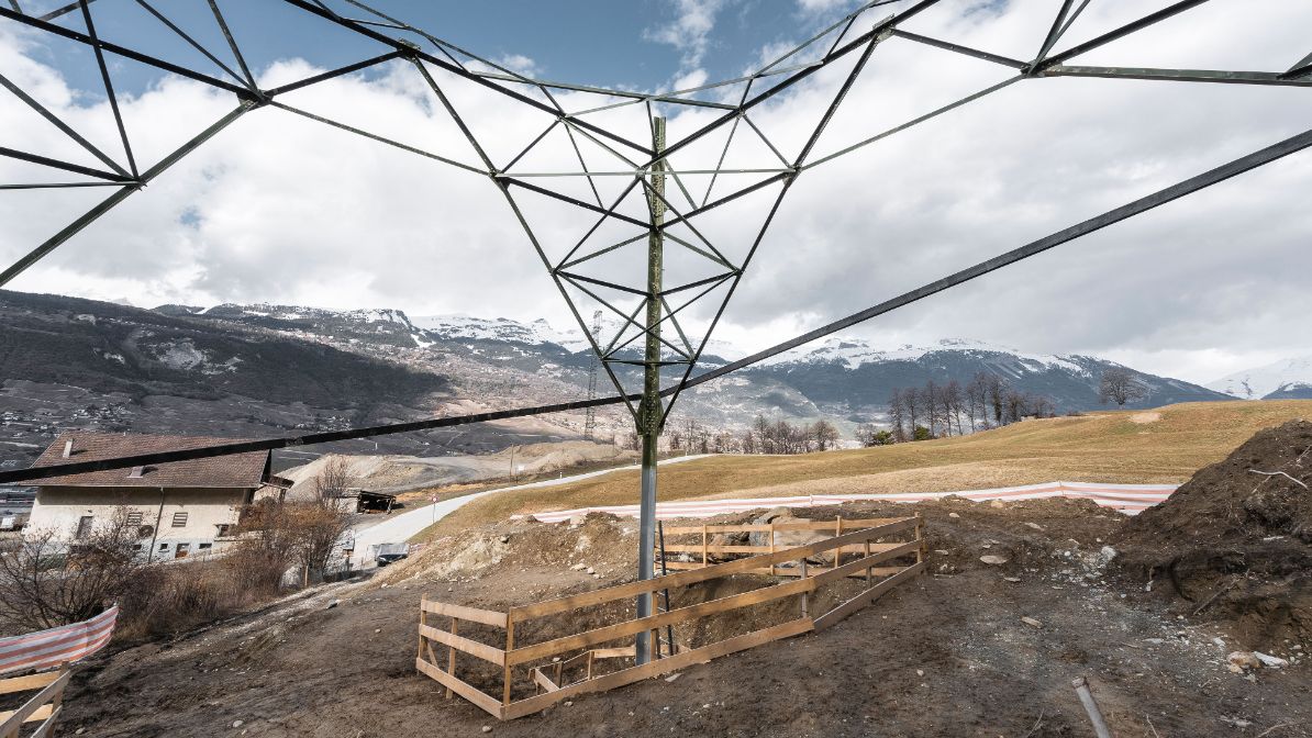 Base du pylône 165 à Chalais, le 8 mars 2019